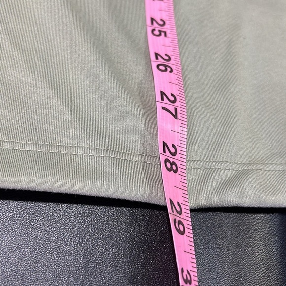 The Nike Tee Training DRI-FIT crewneck muscle, Swoosh logo, athletic,lightweight - Picture 5 of 8